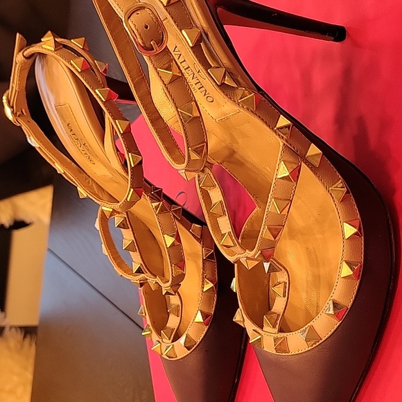 RARE Limited Edition Matte Purple VALENTINO Rock Stud Heels | Size 9 - Picture 6 of 12